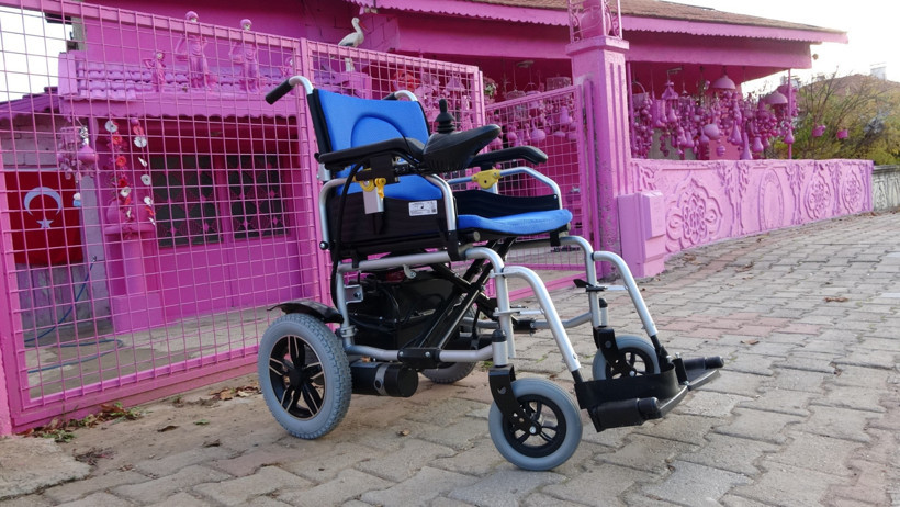 Ruhu pembe, aracı siyah: Isparta'nın Barbie'si hayalinin gerçekleşmesini bekliyor - Resim : 2