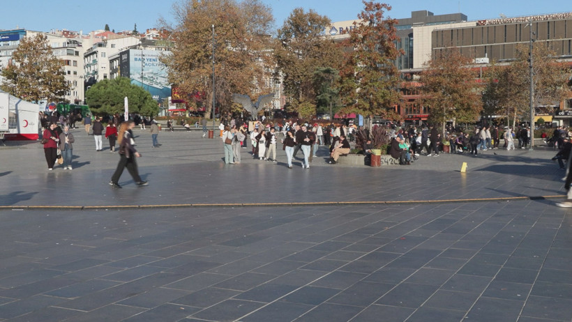 İstanbul'da güneşli havayı fırsat bilenler sahilleri doldurdu - Resim : 4