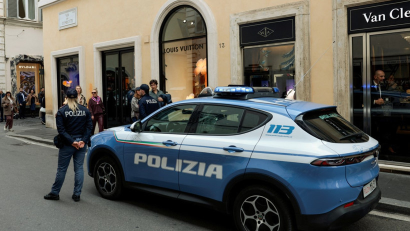 Lüksün kalbinde gece yarısı soygunu - Resim : 1