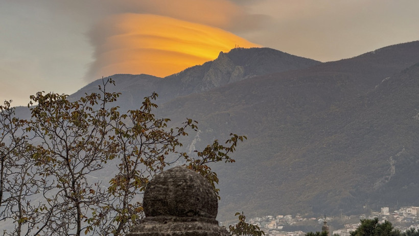 Uludağ semalarında mercek şeklinde bulut oluştu - Resim : 3