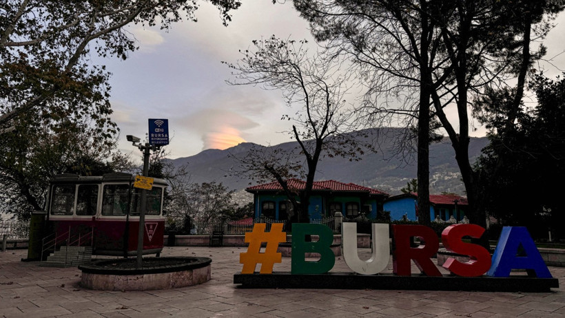 Uludağ semalarında mercek şeklinde bulut oluştu - Resim : 1