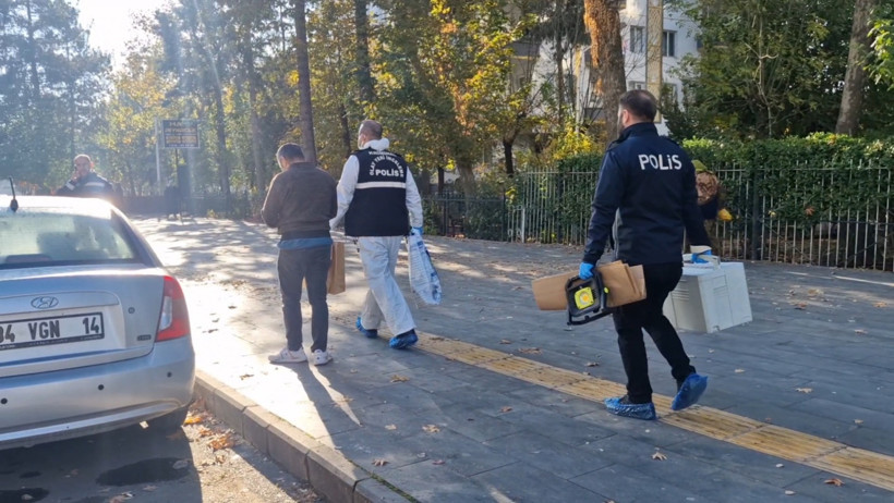 Annesi ve ağabeyini öldürdü - Resim : 1