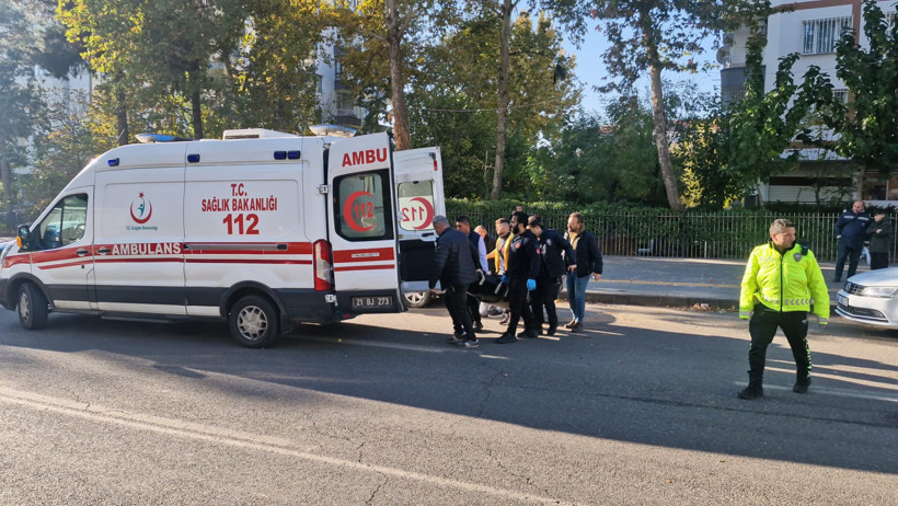 Diyarbakır’da annesi ve ağabeyini öldüren genç tutuklandı - Resim : 1
