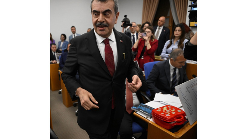 Komisyonda gergin anlar: Sıfırlar havada uçuştu, Bakan vekillere çıkıştı - Resim : 4