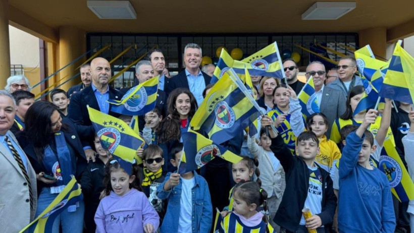 Sadettin Saran'dan Rize'de atmaca şakası: 'Götürebilir miyim?' - Resim : 1