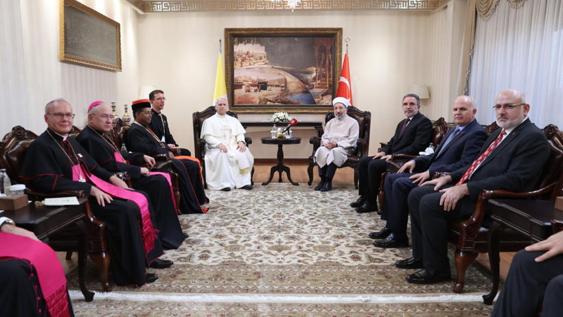 Dünyanın gözü Türkiye'de: Papa geldi - Resim : 12