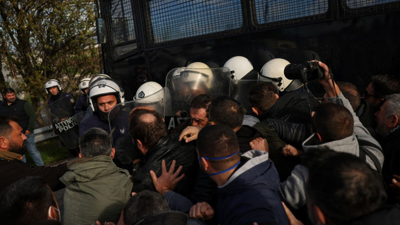 Yunanistan’da çiftçilere sert müdahale - Resim : 1