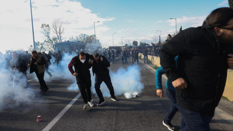 Yunanistan’da çiftçilere sert müdahale - Resim : 5