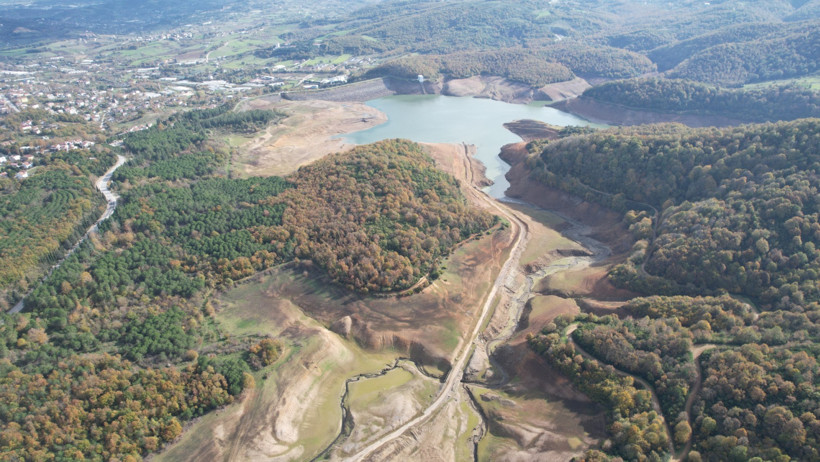 Sular çekilince tarihi kayıp yol gün yüzüne çıktı - Resim : 1