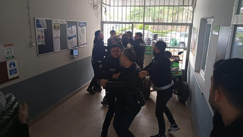 Hakeme kızıp, polisi yumrukladılar: Antrenör ve yöneticiye gözaltı! - Resim : 1