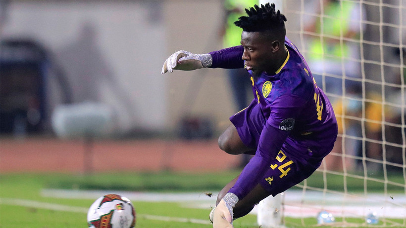 Bakanlıkla güç savaşı: Eto'o yıldızları kadro dışı bıraktı, hocayı kovdu - Resim : 2