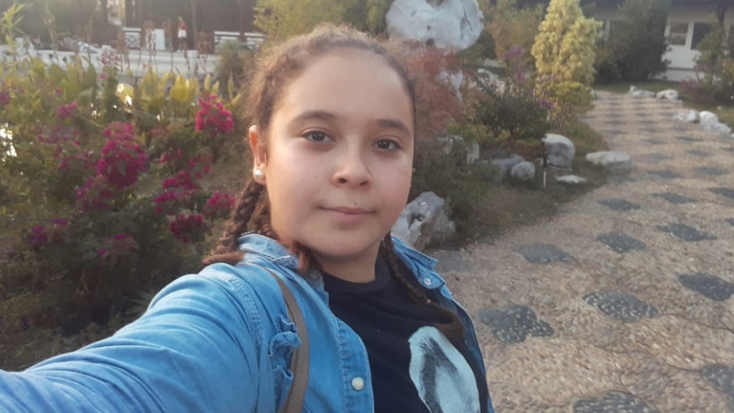 Genç kızın mezarı hırsızların hedefi oldu - Resim : 1