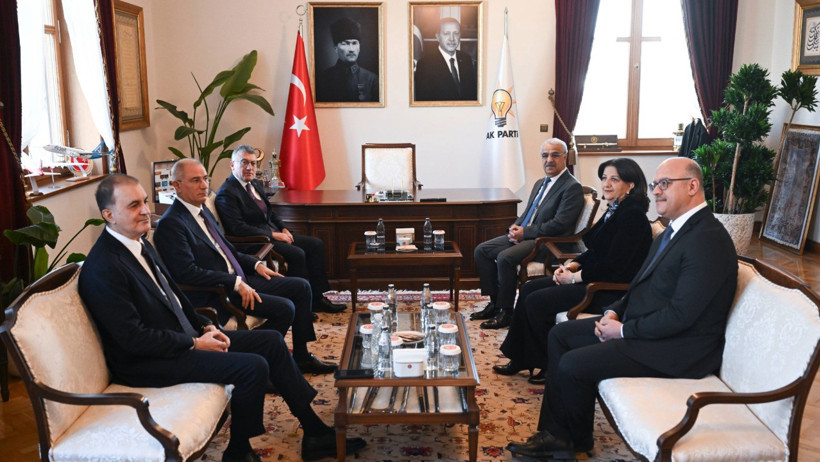 DEM Parti heyetinden AKP'ye ziyaret - Resim : 1