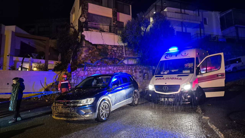 Bodrum&rsquo;da sağanak yağış ve dolu: Duvar &ccedil;&ouml;kt&uuml;, yollar g&ouml;le d&ouml;nd&uuml; - Resim : 2