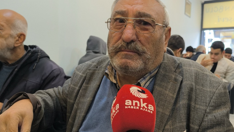 65 yaş aylığıyla geçinemeyen emekliler ücretsiz yemek kuyruğunda - Resim : 1