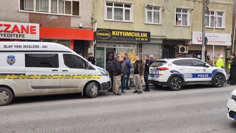 Eyüpsultan’da silahlı kuyumcu baskını: İşyeri sahibi yaralandı - Resim : 1