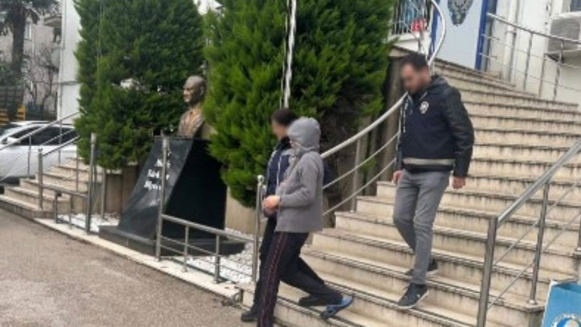 Vahşet! 5 yaşındaki oğlu ‘ölmek istediği’ için denize itmiş - Resim : 2