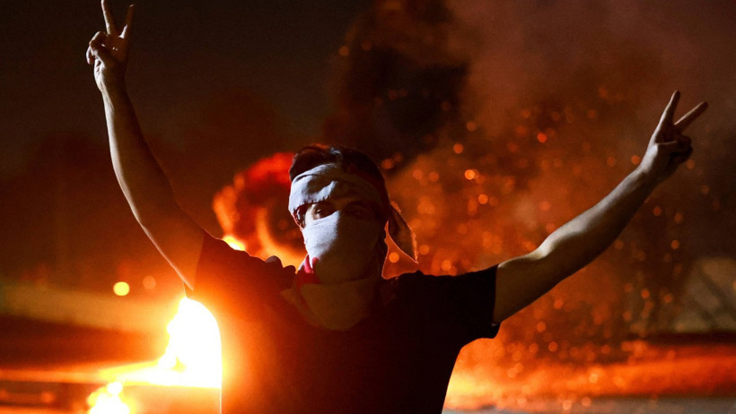 İran destek&ccedil;ileri Bağdat&rsquo;taki Yeşil B&ouml;lge&rsquo;ye girmeye &ccedil;alıştı - Resim : 2