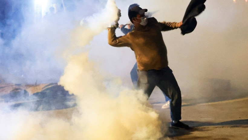 İran destek&ccedil;ileri Bağdat&rsquo;taki Yeşil B&ouml;lge&rsquo;ye girmeye &ccedil;alıştı - Resim : 1