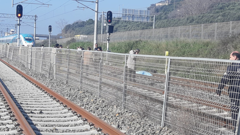 Feci kaza: Trenin çarptığı yaya öldü - Resim : 1