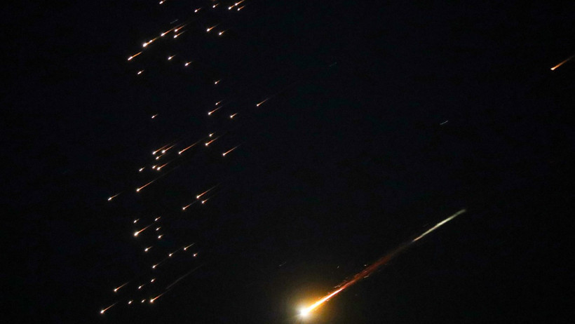 Gece yarısı karşılıklı saldırılar başladı - Resim : 2