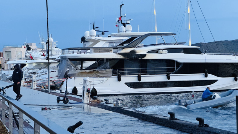 Yalıkavak marinada yangın: Motoryatlar suya gömüldü - Resim : 3