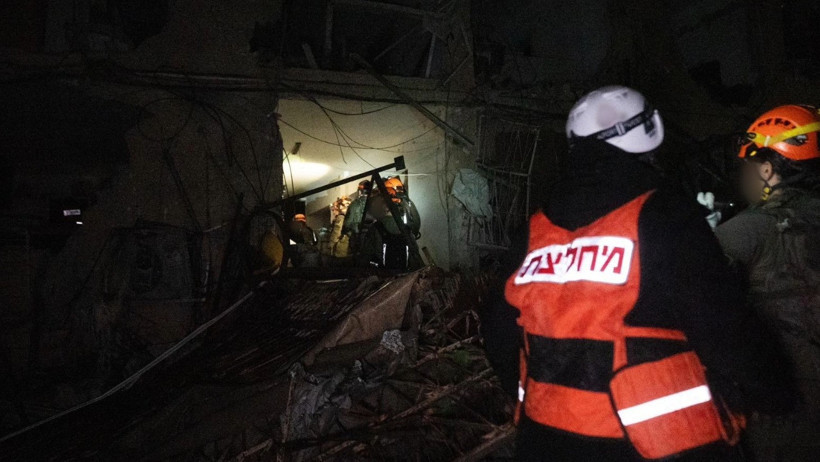 İran, İsrail’de iki kentini vurdu: Onlarca yaralı var - Resim : 2