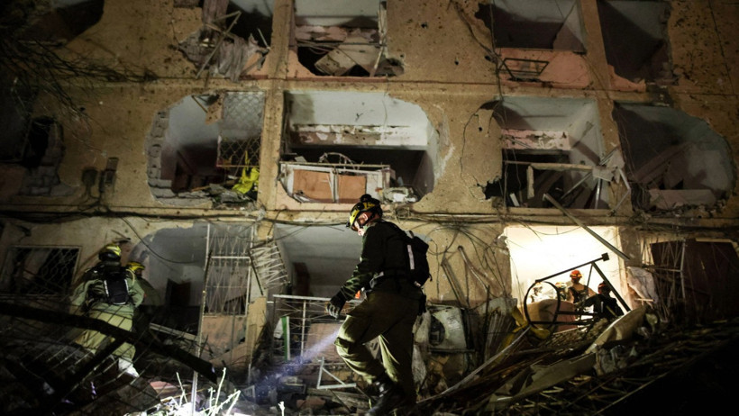 İran, İsrail’de iki kentini vurdu: Onlarca yaralı var - Resim : 1