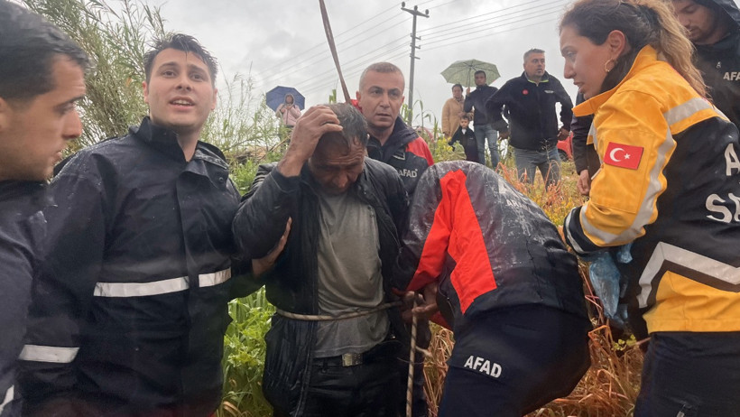 Sele kapılan ara&ccedil;ta can pazarı: 1 &ouml;l&uuml;, 1 yaralı - Resim : 2