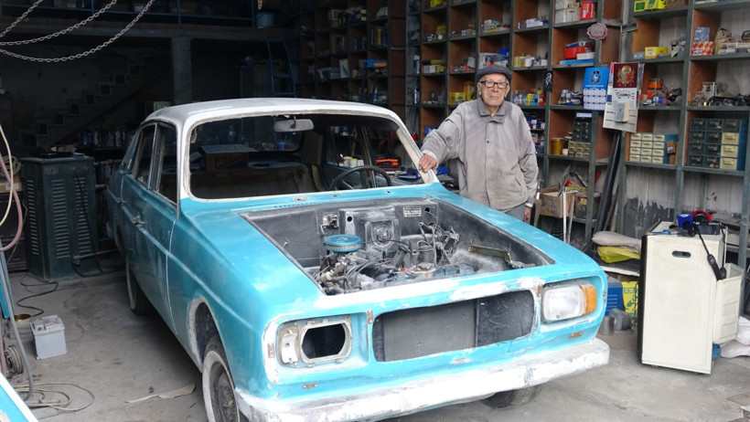 90 yaşındaki usta yılda 3 araç yeniliyor - Resim : 1