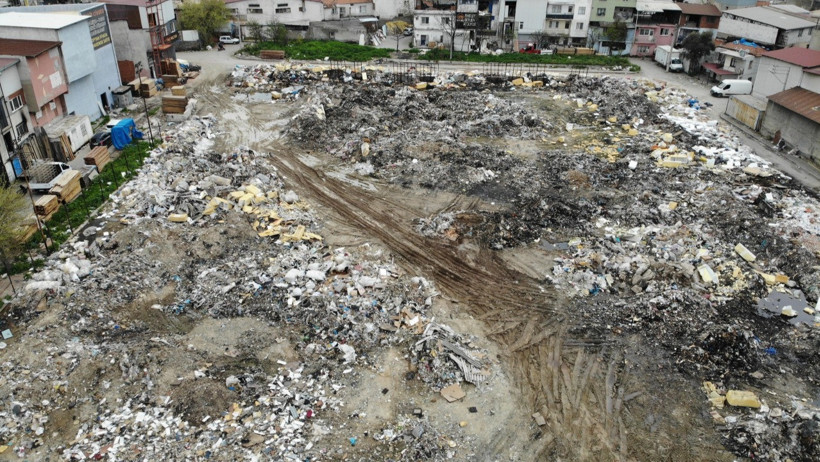 Buca &ccedil;&ouml;p yığını: Fareler geziyor - Resim : 3