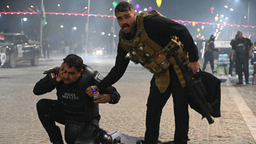 Iraklı protestocular, Basra&rsquo;daki Kuveyt Başkonsolosluğu'nu bastı - Resim : 3