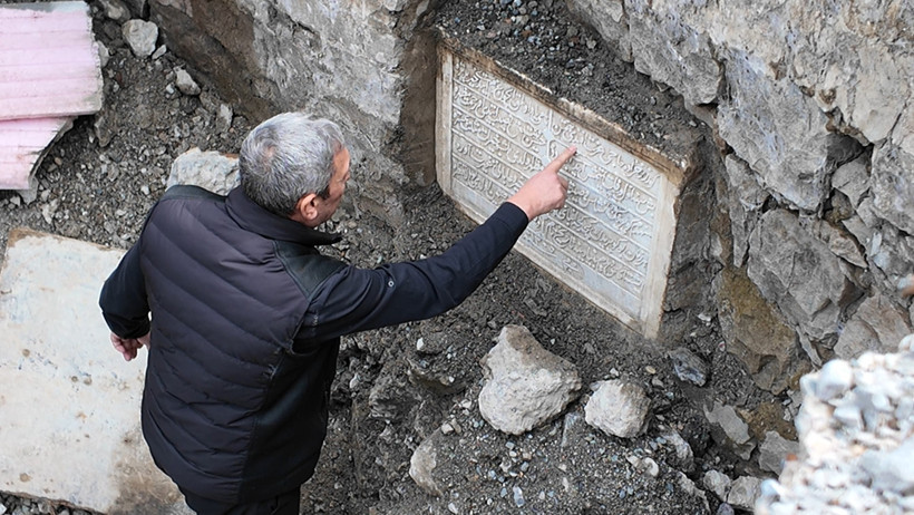Yol çalışmasında ortaya çıktı, sırrı kitabeyle çözüldü - Resim : 1