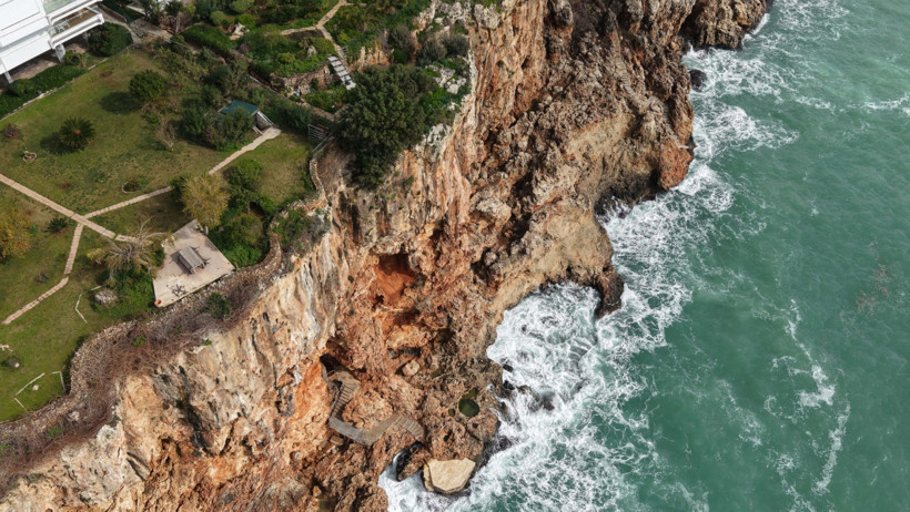 40 yıl &ouml;nce yapılmıştı... Ka&ccedil;aklar i&ccedil;in yıkım kararı - Resim : 2