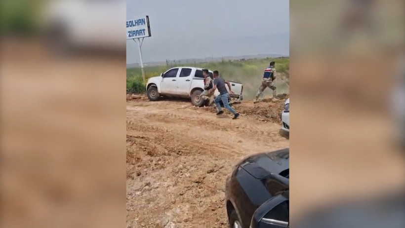 Sınırda insan kaçakçılarıyla kovalamaca: 3 gözaltı - Resim : 3
