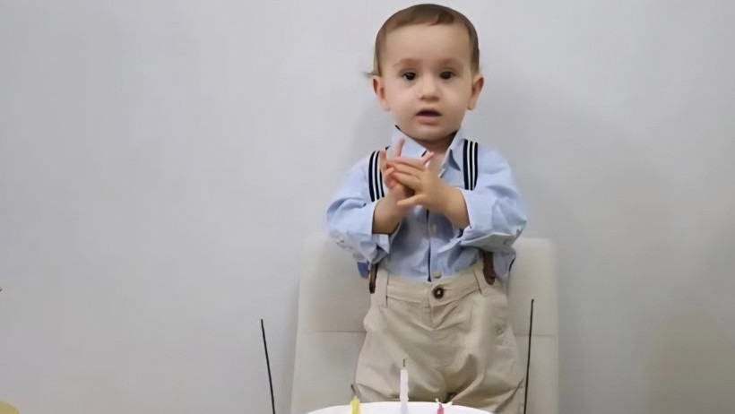 Annesinin elinden kurtulup yola fırlayan minik Aybars feci şekilde can verdi - Resim : 1