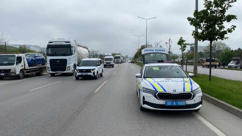 Yolun karşısına geçmek isterken hayatını kaybetti - Resim : 1