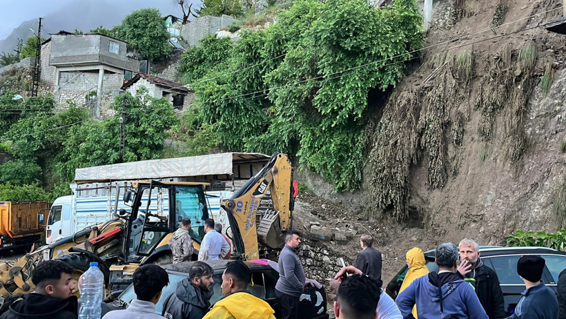 Hatay'da şiddetli yağış: 3 kişi göçük altında kaldı - Resim : 3