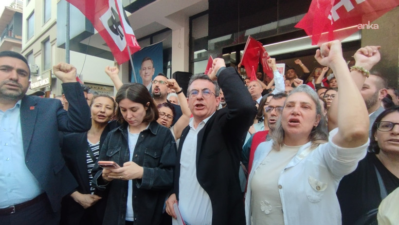İzmir’de mutlak butlan protestosu: Tebligatları yırtıp atıyoruz - Resim : 2