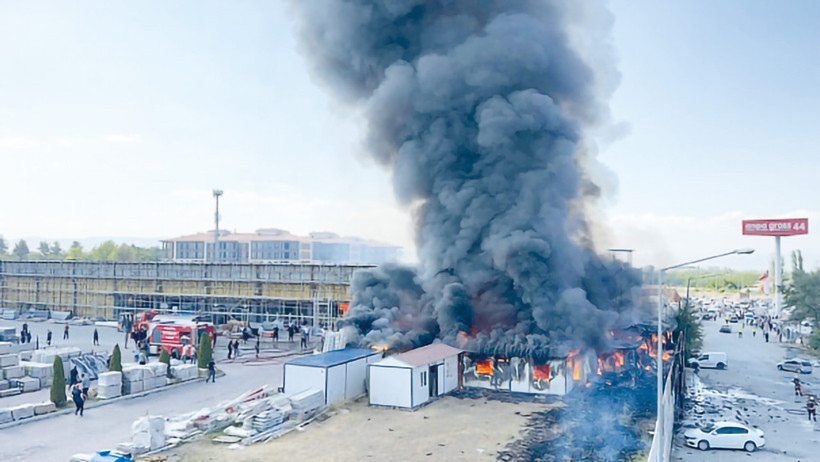 Bir yangın iki hikaye! - Resim : 1