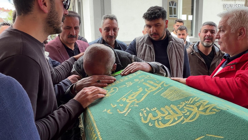 Kardeşinin hayatını kurtardıktan sonra öldü - Resim : 1
