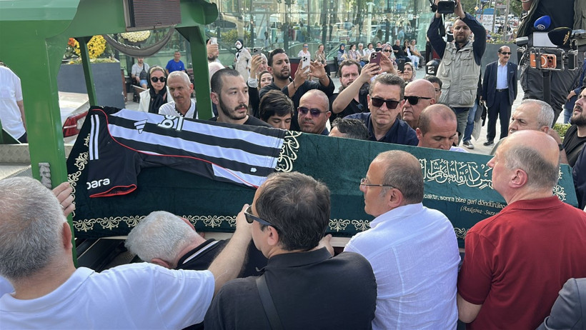 Reha Muhtar son yolculuğuna uğurlandı - Resim : 3