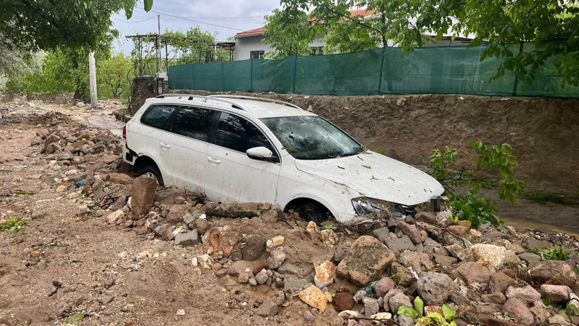 Niğde'de sel felaketi: Suya kapılan kadın hayatını kaybetti - Resim : 2