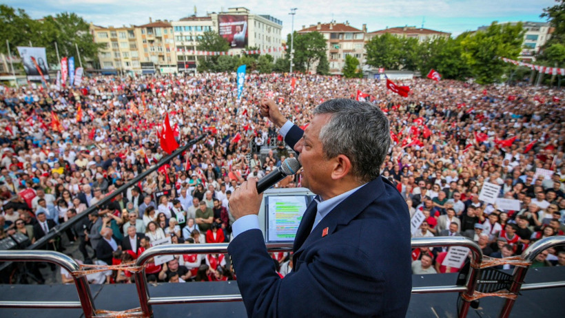 Özgür Özel: CHP'ye çökmeye çalışanlar, siz bizi yenemezsiniz - Resim : 4