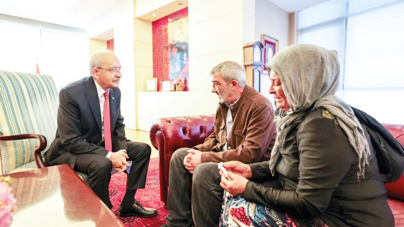 Sakın başka bir partiye gitmeyin, beni bekleyin - Resim : 1