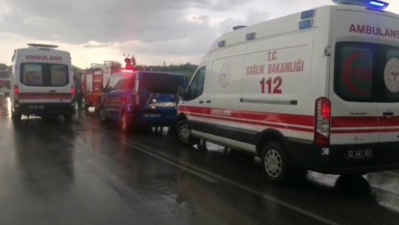 Tur minibüsü şarampole yuvarlandı: 4 ölü, 26 yaralı - Resim : 3