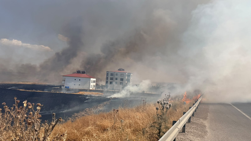 Diyarbakır'da korkutan yangın - Resim : 1