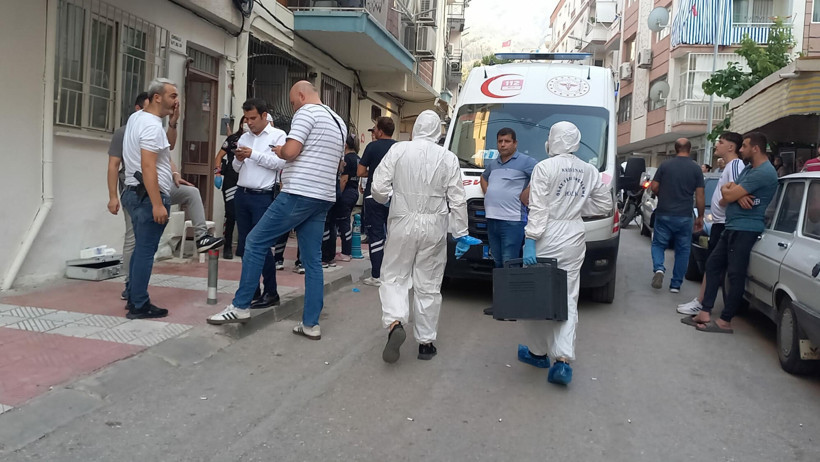 Kardeşinin cesediyle iki gün yaşadı: Uyuduğunu sanmış - Resim : 1