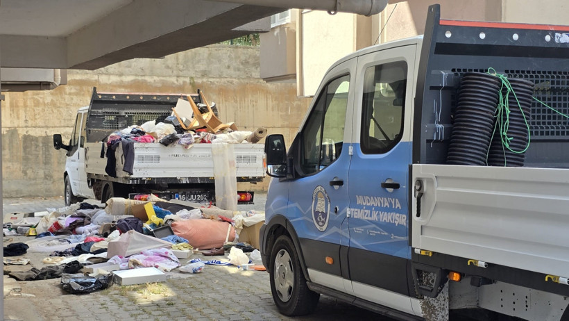 7 ton çöpün ortasında mahsur kaldı - Resim : 2