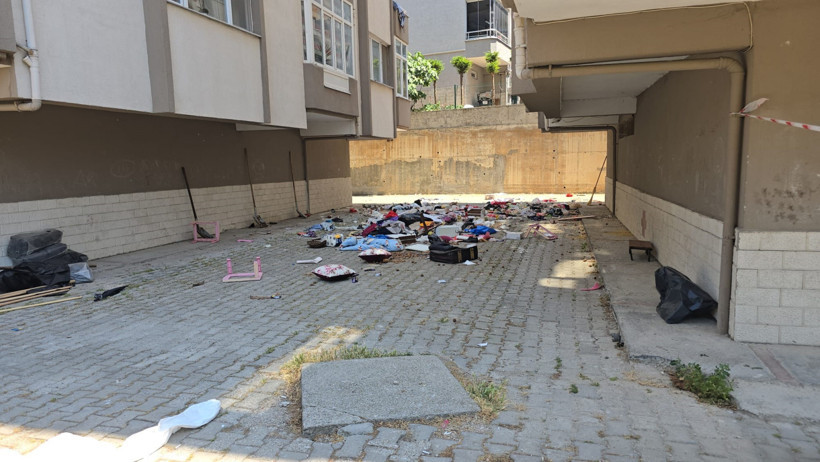 7 ton çöpün ortasında mahsur kaldı - Resim : 1